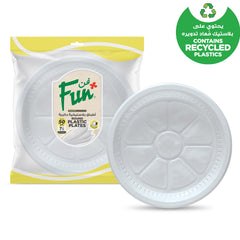 White plastic plates with Fun brand packaging and a recycling label on a white background